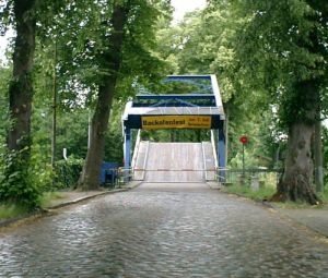 Zugbrücke Groß Köris Strasse hochgezogen